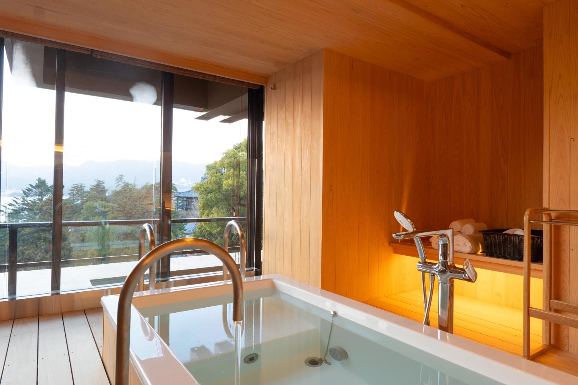 Miyajima Grand Hotel Arimoto Hatsukaichi Esterno foto