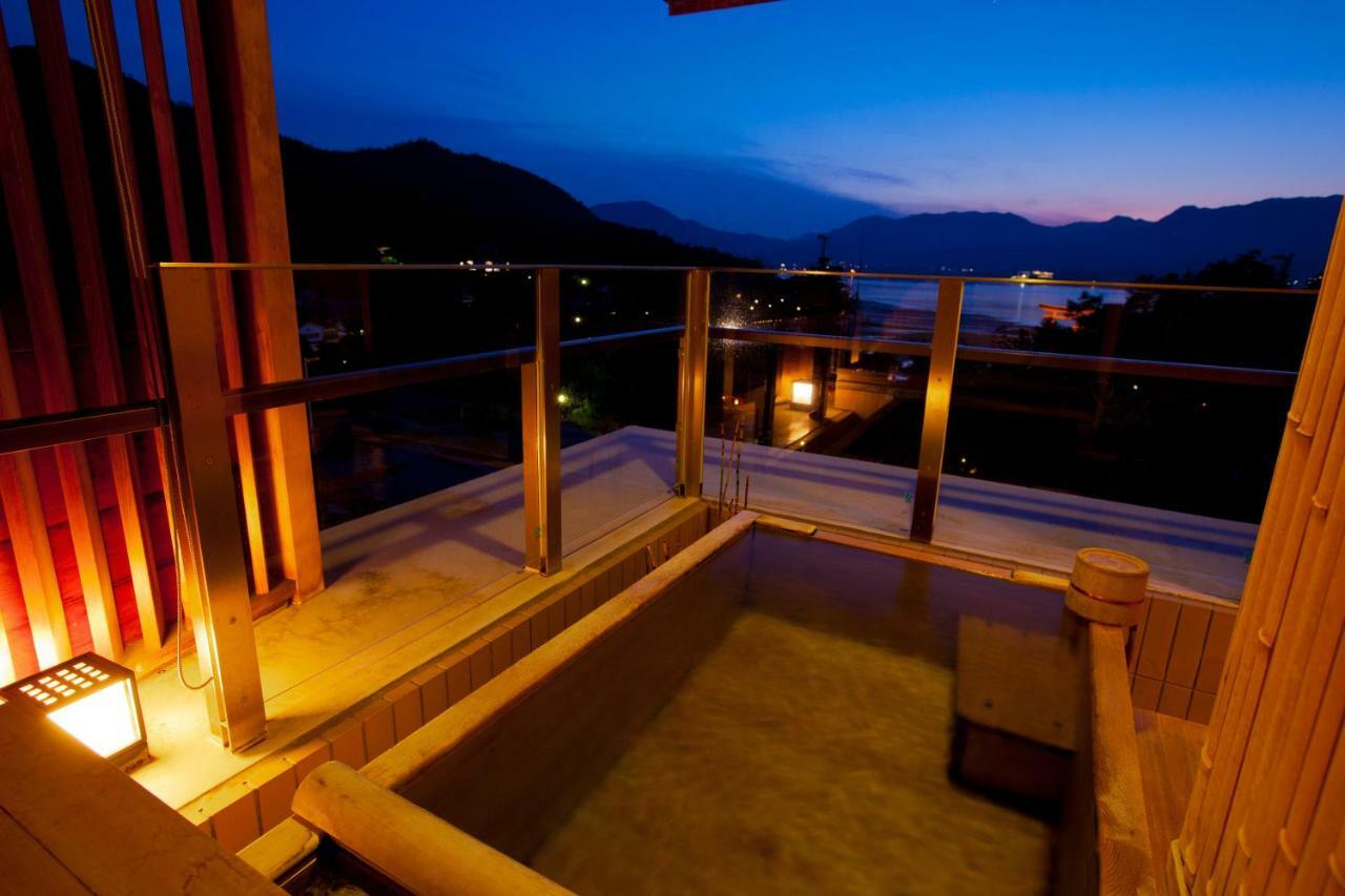 Miyajima Grand Hotel Arimoto Hatsukaichi Esterno foto