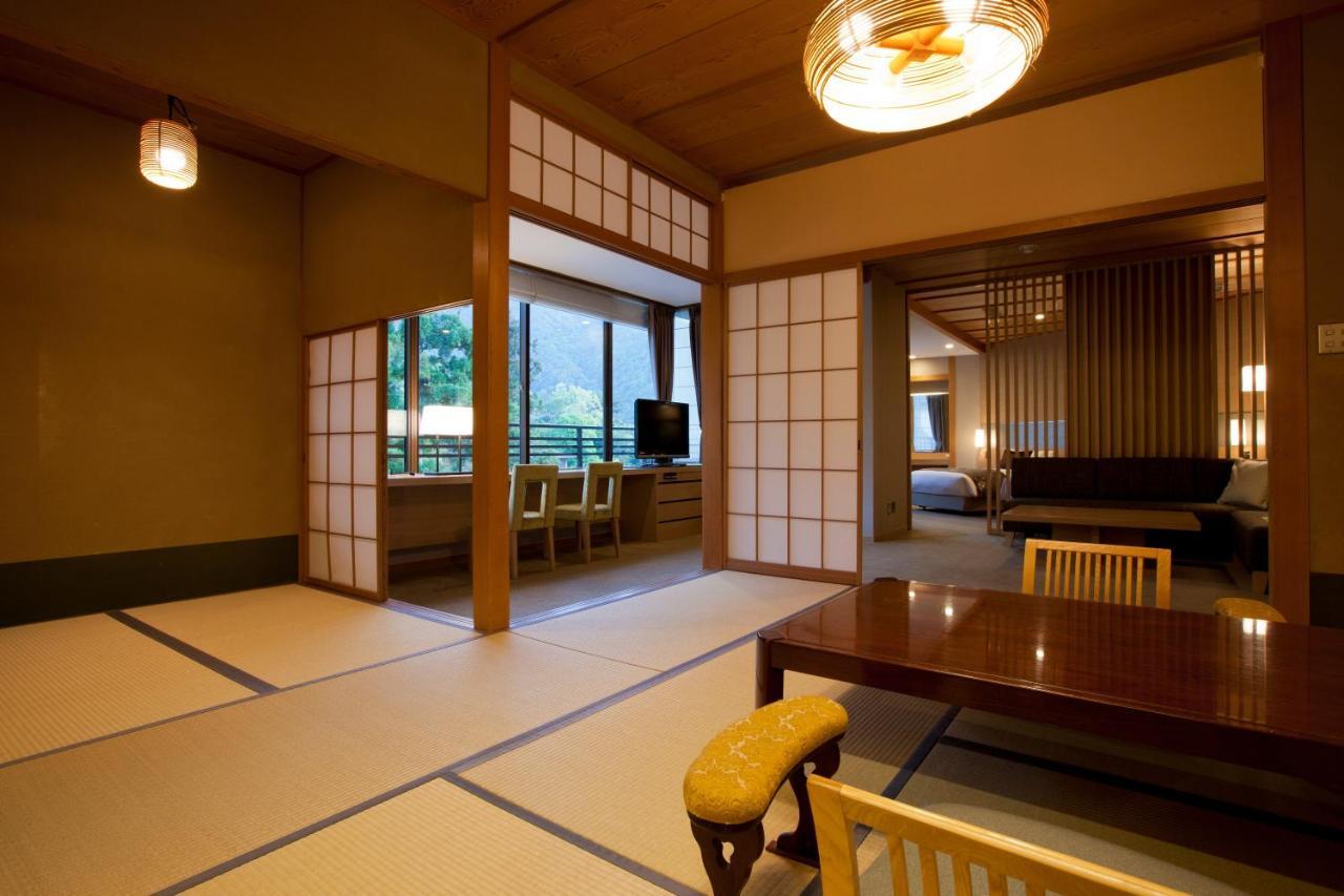 Miyajima Grand Hotel Arimoto Hatsukaichi Esterno foto
