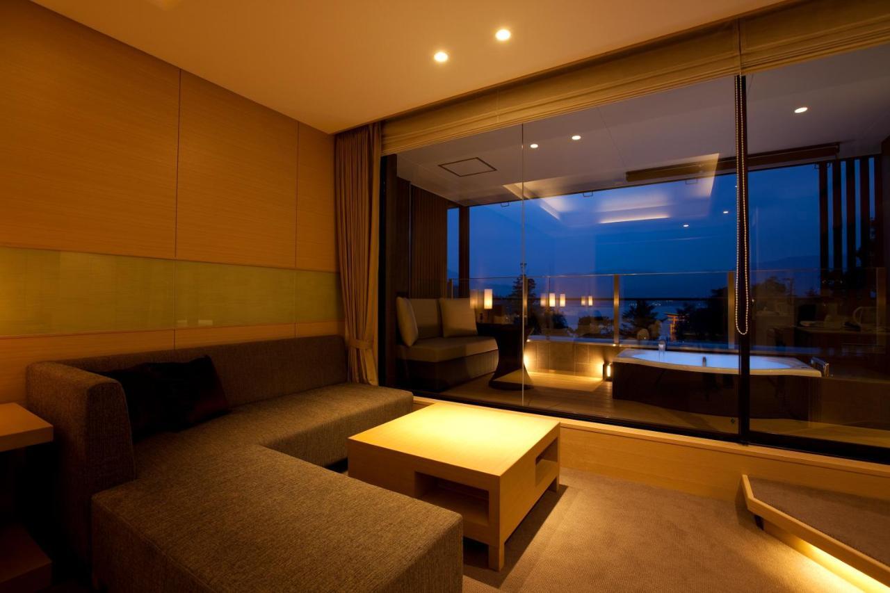 Miyajima Grand Hotel Arimoto Hatsukaichi Esterno foto